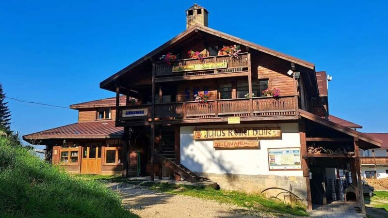 Braov: Milk Cave Guided Tour with Postvarul Hut Visit - From Braov to the Hidden Carpathian Corners