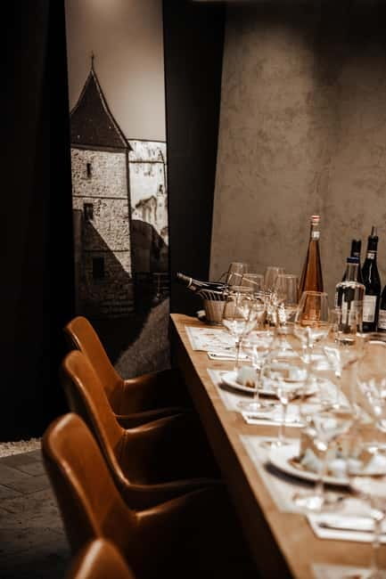 Braov: Romanian Wine and Cheese Tasting Experience - Sampling Four Premium Romanian Wines