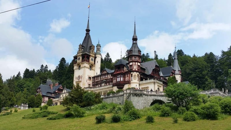 Brasov: Peles, Bran, and Prejmer Castles Day Tour - Discover the Legend and History of Bran Castle