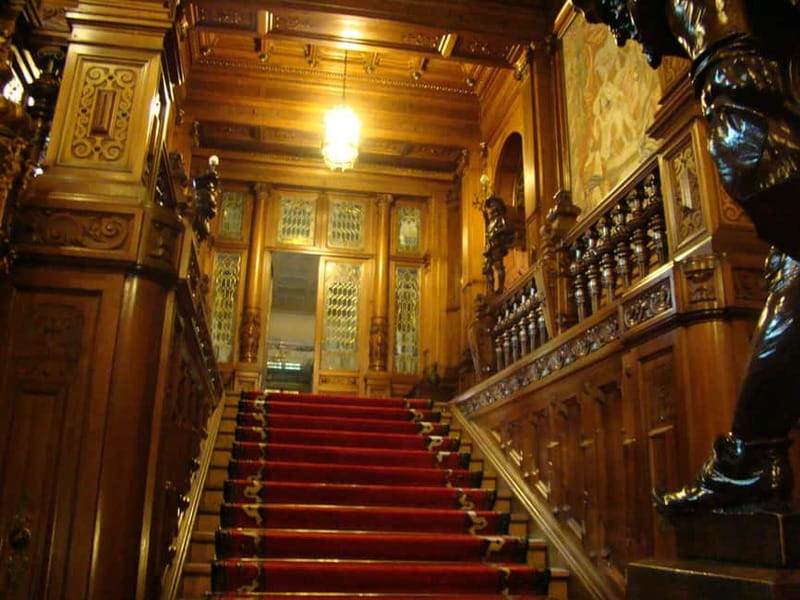 Brasov: Peles, Bran, and Prejmer Castles Day Tour - Logistics: Meeting Points and Group Size