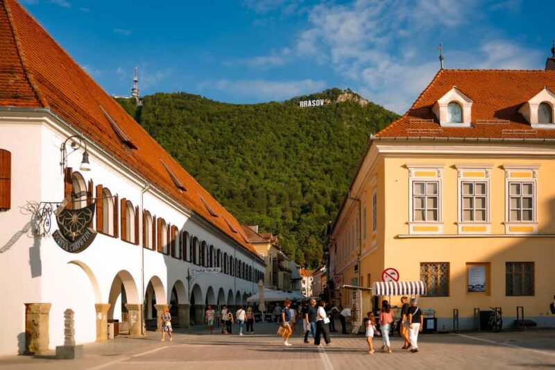 Brasov: Photo Walking Tour with Professional Photos - Practicalities and What to Bring
