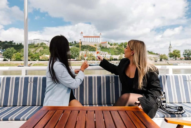 Bratislava: Panorama Cruise with Unlimited Prosecco - Unlimited Prosecco and Drinking Experience