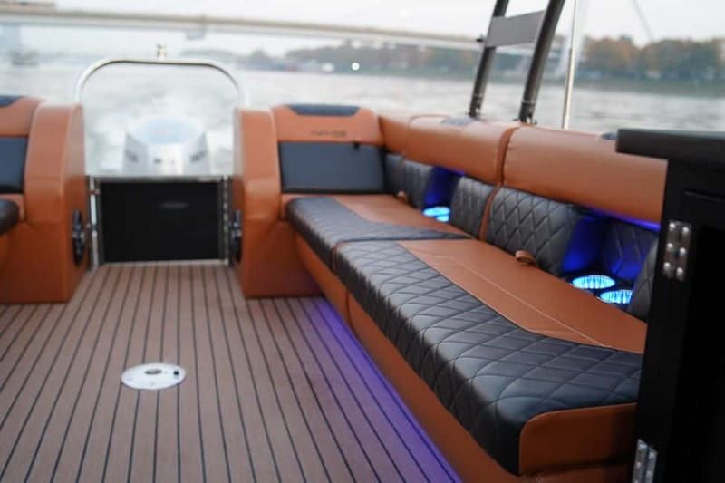 Bratislava: Private Danube River Cruise with Drinks - Key Points