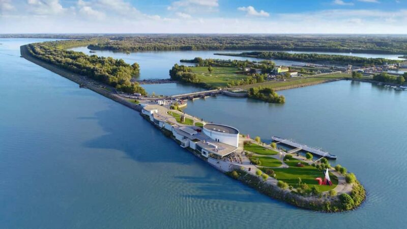 Bratislava-unovo-Bratislava: Danubiana Modern Art - Discover the Unique Art and Architecture of the Danubiana Gallery