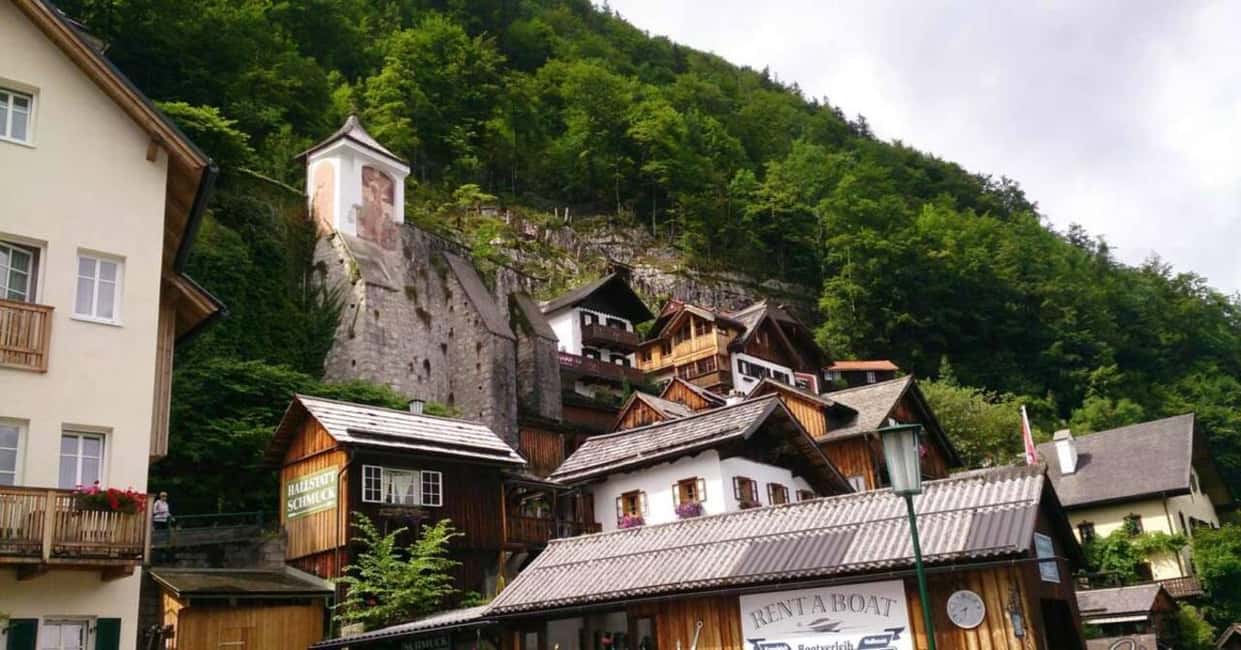 Bratislava/Vienna: Hallstatt, Salzburg, & Alpine Music Tour - The Experience of the Guides and Overall Atmosphere