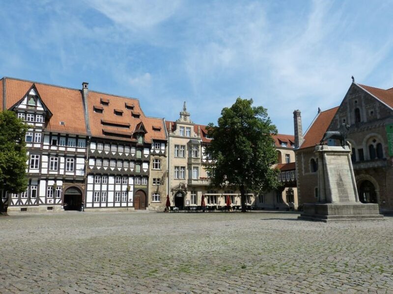 Braunschweig Private Guided Walking Tour - Key Points