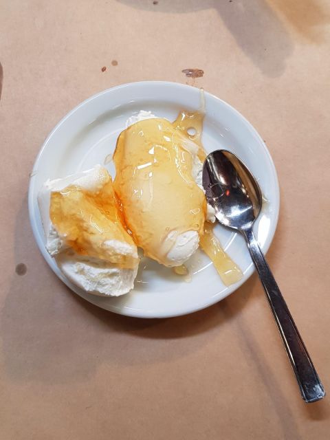 Breakfast in the markets with olive oil and honey tasting - Key Points