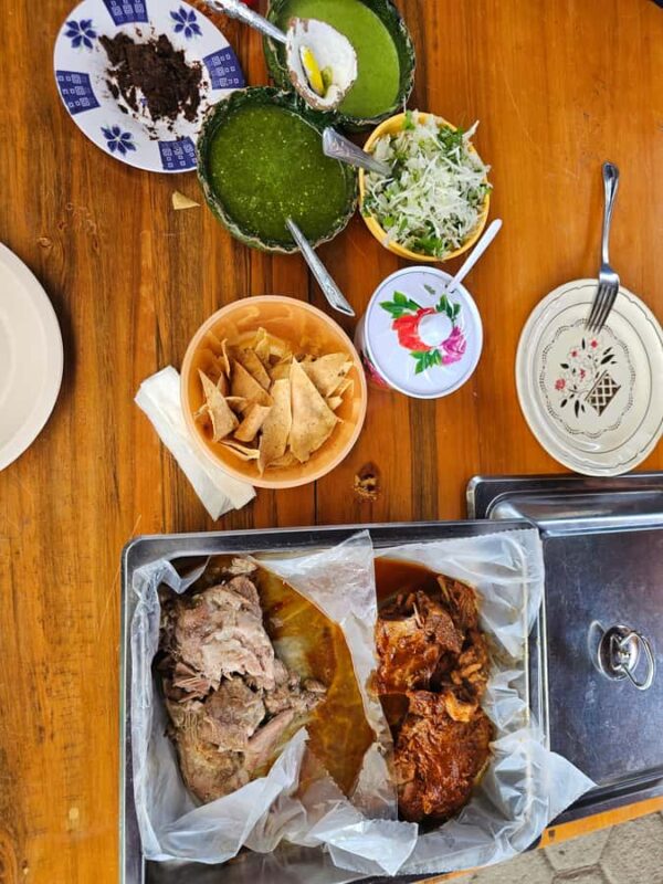 Breakfast in Tlacolula; Ancestral and industrial mezcal distillery - Key Points