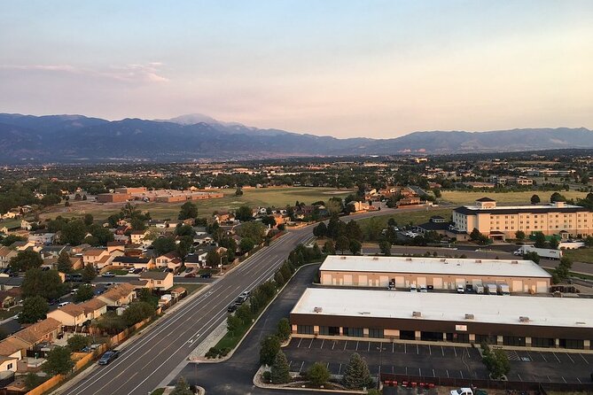 Breathtaking Colorado Springs Sunrise Hot Air Balloon Flight - The Expert Guides and Safety Measures