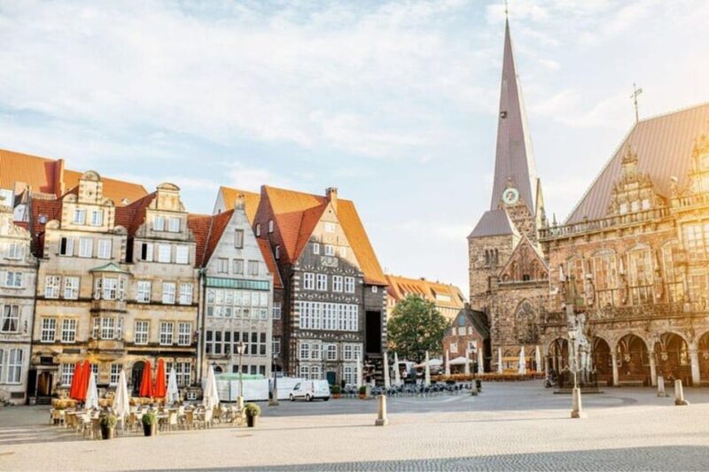 Bremen : Must-See Walking tour With A Guide ( Private tour ) - Walking Along Böttcherstrasse’s Art Nouveau Charm