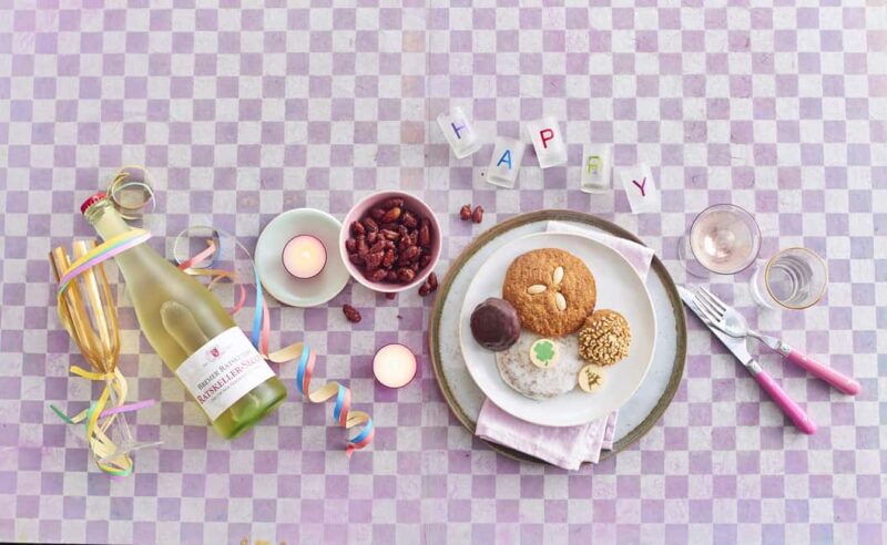 Bremen: The glass gingerbread manufactory  a delightful pre-Christmas event - Bremens Glass Gingerbread Manufactory in Überseestadt