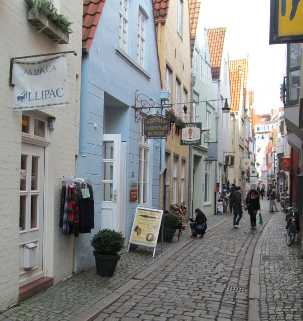 Bremen: Walking Tour of Historic Schnoor District - Bremens Historic Schnoor District in a Nutshell