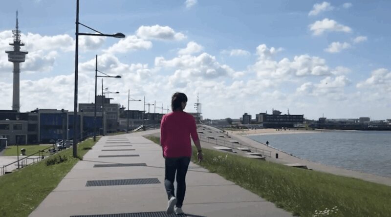 Bremerhaven: Sailor's yarn, legends and sea walking tour - Exploring Bremerhaven’s Harbor and Its Legends
