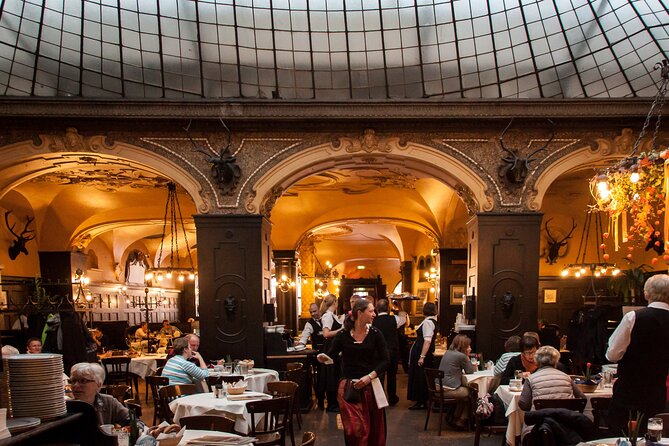 Brewing Through the Ages: A Tour of Munich's Beer Culture - Starting at Karlstor and Meeting Your Guide