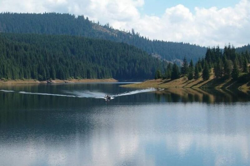 Bridal Veil Falls Rachitele : Oradea 1 day tour by car - The Scenic Walk Around the Waterfall Zone