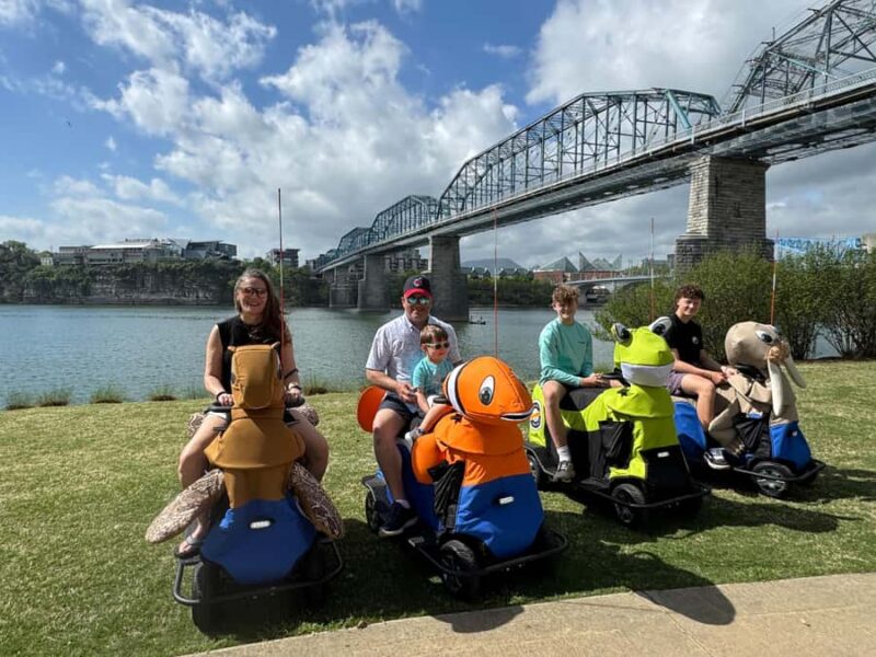 Bridge to Fun: A Chattanooga 1 Hour Rydable Experience - Crossing the Walnut Street Bridge for Iconic City Views