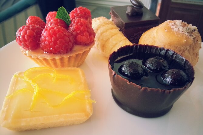 Brighton Afternoon Tea Tour - Kemptown: Brightons Alternative and Artistic Quarter