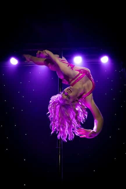 Brighton: Cabaret Carousel Show Ticket - Brightons Exclusive Cabaret Carousel Show Ticket Offers a Night of Spectacle and Entertainment