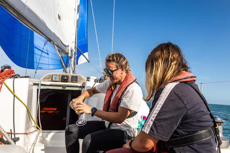 Brighton: Sailing Trip with Drinks - The Drinks and Atmosphere Onboard