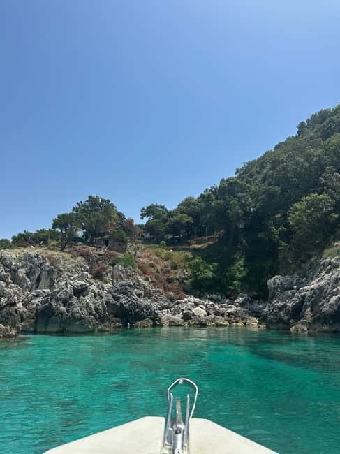 Bristan Bay Speedboat Tour Vlore - Diving into Dafina Bay and Dafina Cave