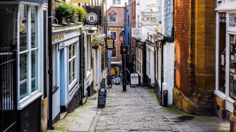 Bristol: City Walking Tour & Exploration Game - Unlocking a Hidden Trail with Puzzles and Challenges