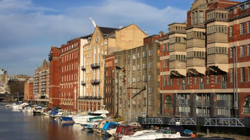 Bristol Walking tour with a Local - Accessibility and Practical Tips for the Tour