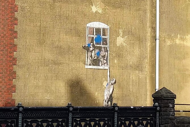 Bristol's Brilliant Pubs: A Self-Guided GPS Audio Tour of the Old City - The Charm of Bristol’s Christmas Steps