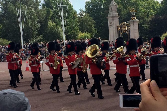 British Royalty walking tour including The Changing Of The Guard! - Exploring the Royal Residences and Parks