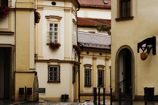 Brno Historical Walking Tour - Guide Quality and Guest Experience