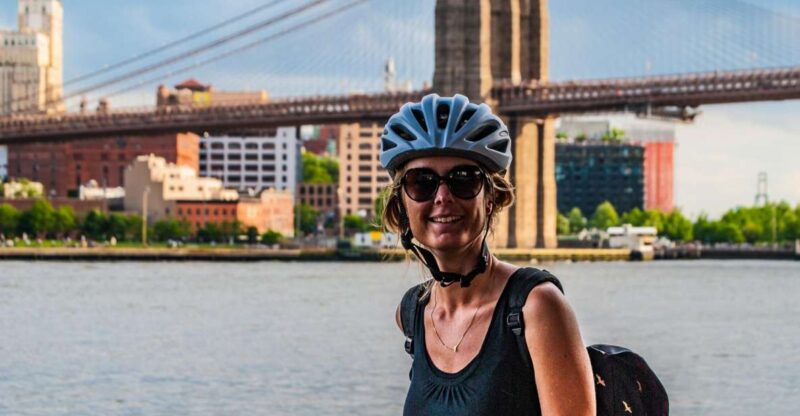 Brooklyn: 2-Hour Manhattan & Brooklyn Bridges Bike Tour - Exploring Brooklyn Heights and Historic Neighborhoods