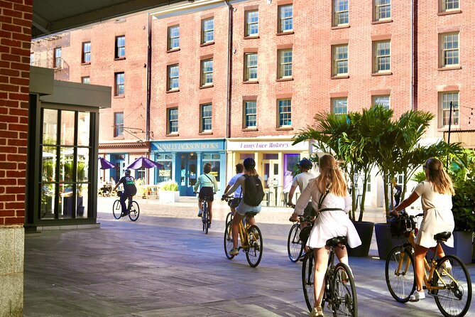 Brooklyn Bridge and Waterfront 2-hour Guided Bike Tour - Iconic Brooklyn Bridge Crossing and Views