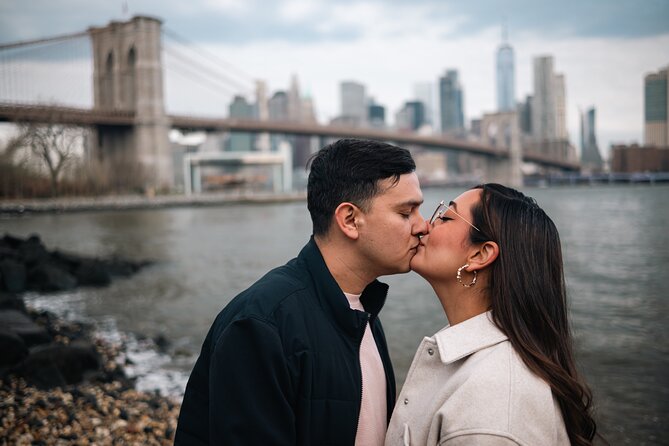Brooklyn Bridge Dumbo Walking Tour with Photography Experience - Convenient Meeting Point and Tour Logistics