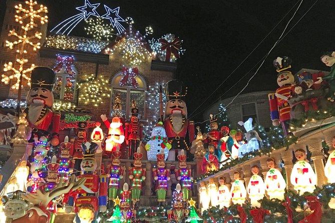 Brooklyn Christmas Lights Walking Tour at Dyker Heights - Key Points