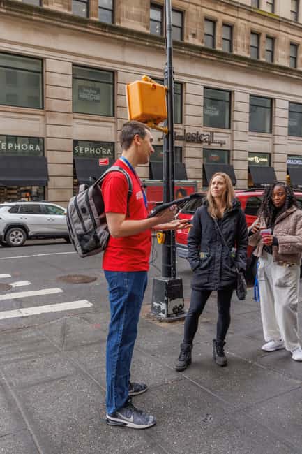 Brooklyn: Discover Hidden NYC Subway Secrets - Private - Admiring the Architecture of the Highest Transit Station Outside China