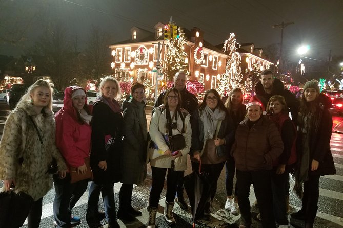 Brooklyn Dyker Heights Christmas Wonderland Bus Tour - Visiting DUMBO and Brooklyn Bridge Highlights