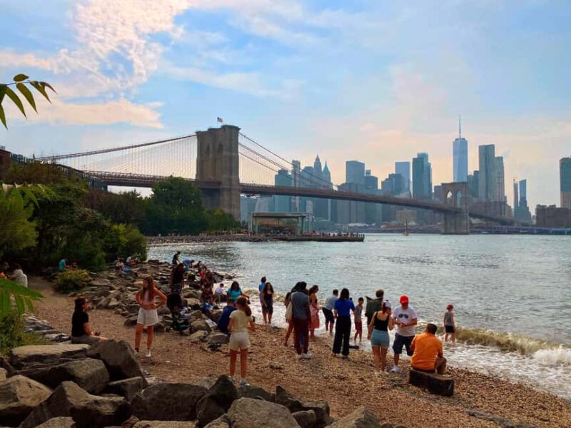 Brooklyn; Historic Brooklyn Heights & trendy DUMBO - Scenic Walk to DUMBO and Washington Street