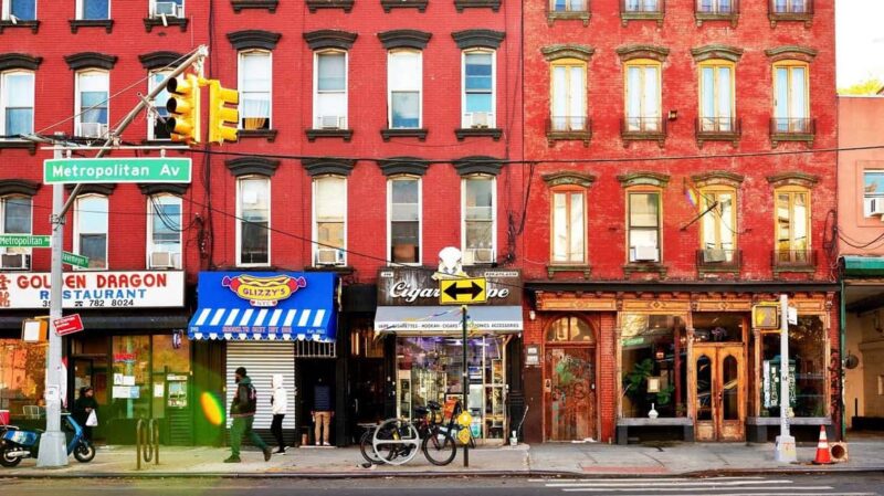 Brooklyn: Movie Locations Guided Tour with Entry Ticket - Visiting the New York Transit Museum