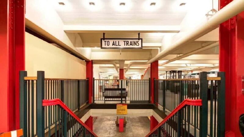 Brooklyn: Movie Locations Guided Tour with Entry Ticket - What’s Not Included and Practical Tips