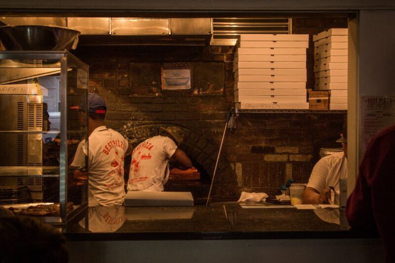 Brooklyn NYC: 3-Hour Custom Walking Tour with Pizza and Beer - The Iconic Brooklyn Pizza Experience