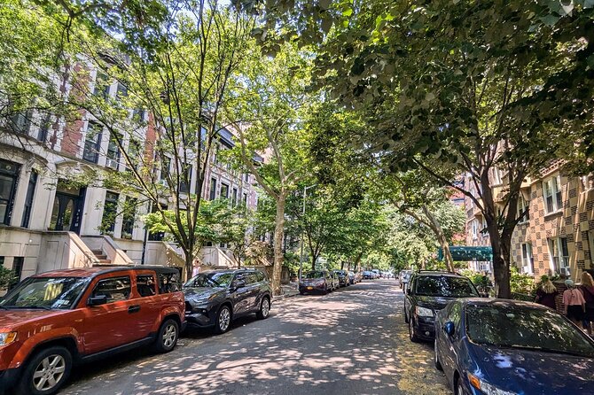 Brooklyn Scavenger Hunt Walking Tour and Game - Exploring DUMBO and Its Artistic Vibe