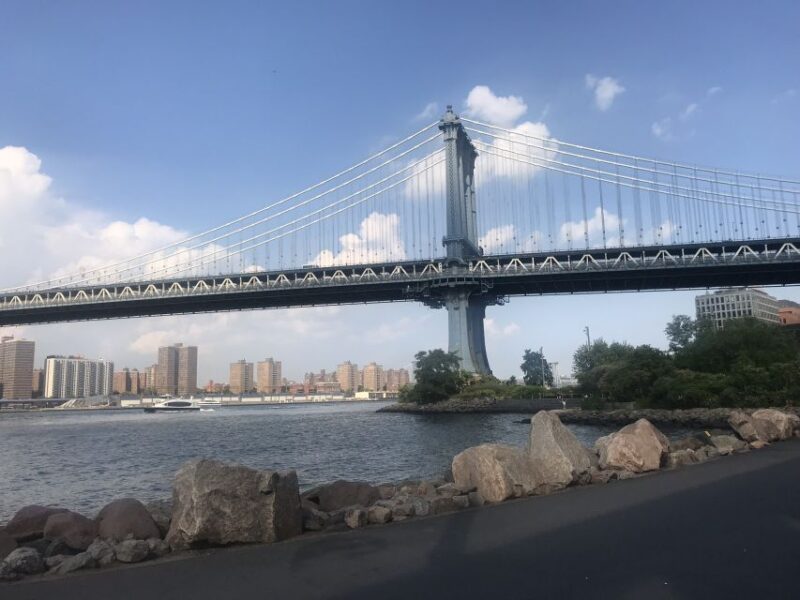 Brooklyn: The Bridge, DUMBO, & Brooklyn Heights Best of Tour - Discovering DUMBO’s Artistic and Historic Charm