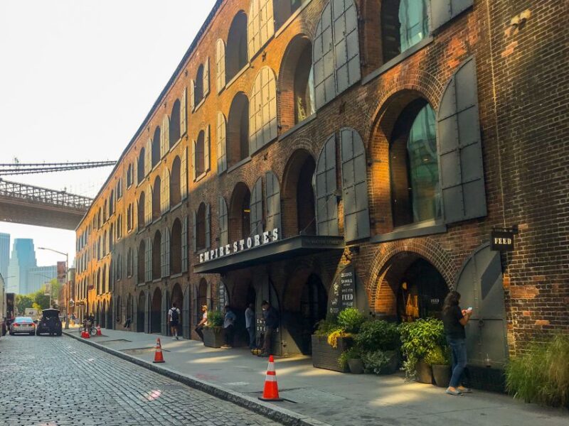 Brooklyn: The Bridge, DUMBO, & Brooklyn Heights Best of Tour - Movie and Literary Landmarks in Brooklyn Heights