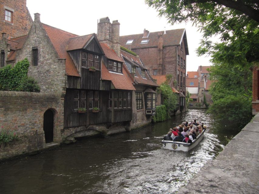 Bruges: 2.5-Hr Walking Tour from train station to Markt - Flexibility and Customization of the Tour