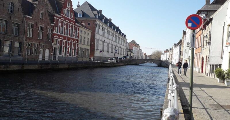Bruges Beer and Chocolate Walking Tour - Food and Drink Pairings Along the Route
