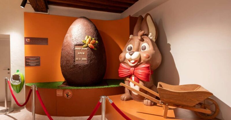 Bruges: Choco-Story Museum with Audio Guide and Tastings - The Chocolate-Making Demonstration and Tasting