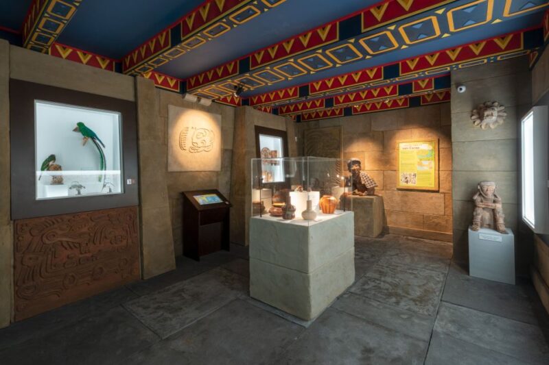 Bruges: Choco-Story Museum with Audio Guide and Tastings - Duration, Pacing, and Crowd Tips