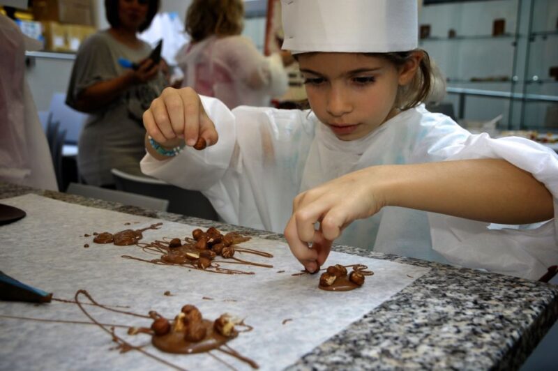 Bruges: Chocolate Making Workshop and Chocolate Museum Entry - Accessibility for Families and Children