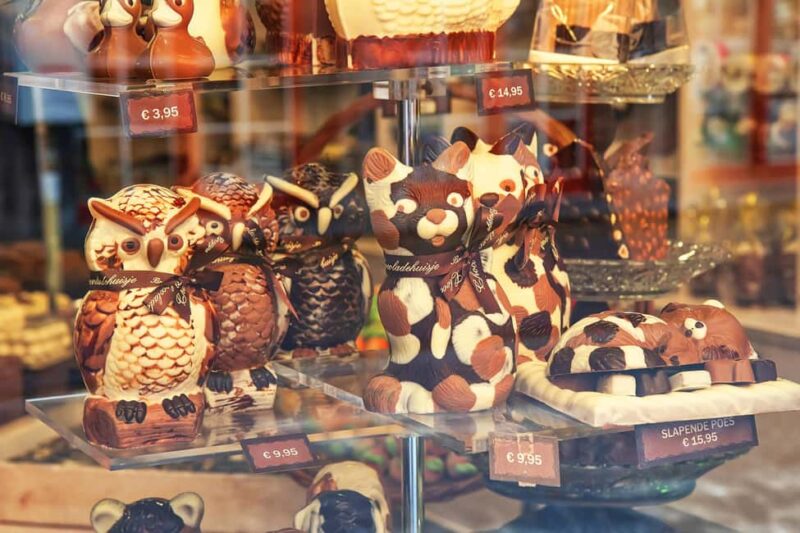 Bruges Day Trip from Paris &Historium VR - Small Group Tour - Belgian Chocolate and the Choco-Story Museum