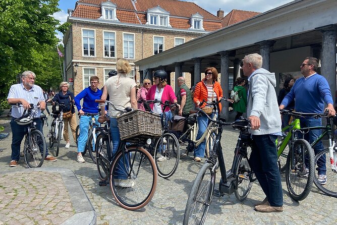 Bruges, Guided Retro Biketour: Highlights and Hidden Gems - Knowledgeable Guides and Engaging Storytelling