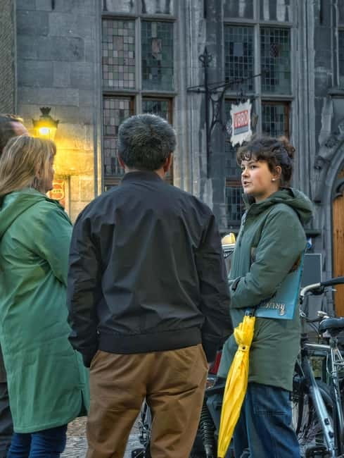 Bruges: Nightly Tales and Untold History Walking Tour - Sampling Bruges’ Sweet and Savory Delights